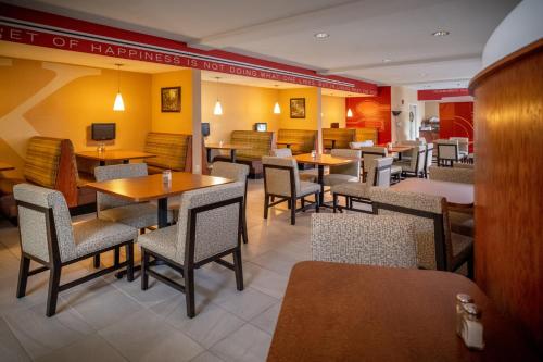 Holiday Inn Hotel & Suites Beckley, an IHG Hotel