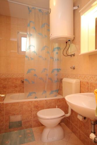 Apartments by the sea Tucepi Makarska - 6806 - image 14