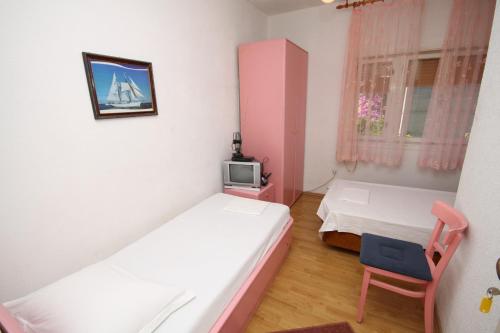 Apartments with a parking space Podgora Makarska - 6847 - image 13