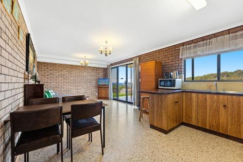 Grandview Apartment Ocean Views in Kianga