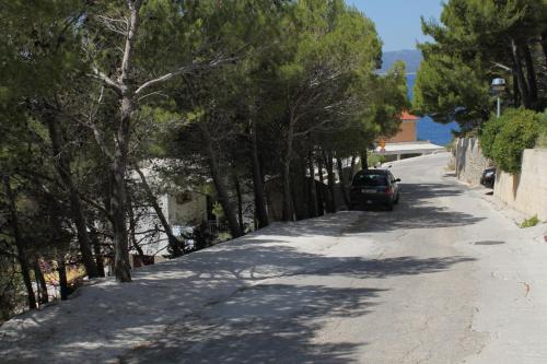 Apartments with a parking space Brela Makarska - 6906 - image 14