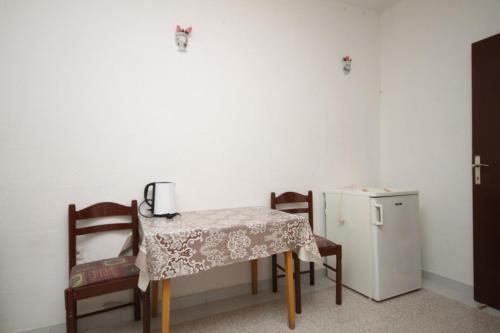 Apartments with a parking space Brela Makarska - 6906 - image 4