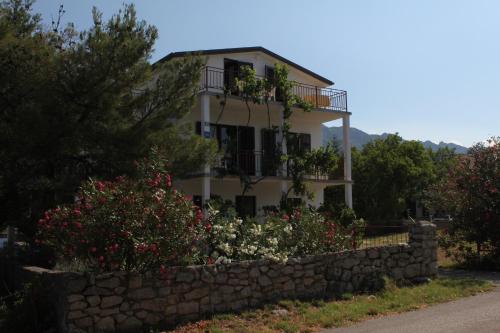  Apartments with a parking space Starigrad, Paklenica - 6647 in Starigrad-Paklenica