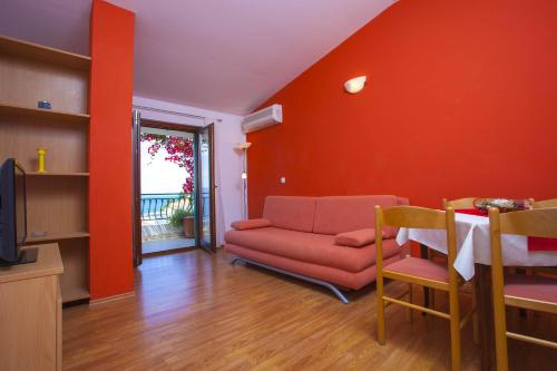 Apartments by the sea Podgora Makarska - 6673 - image 9