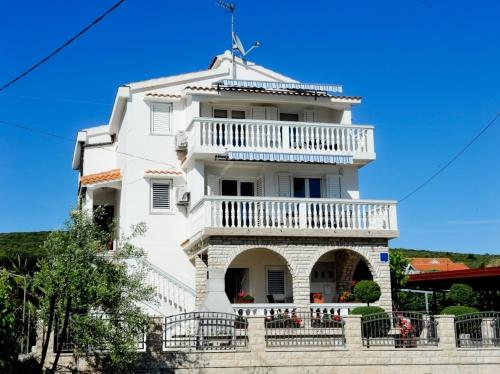 Apartments with a parking space Sukosan, Zadar - 6131 - Location saisonnière - Sukošan