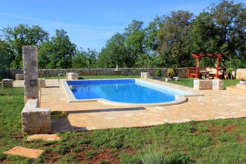 Family friendly house with a swimming pool Valtura Pula - 6913 - image 5