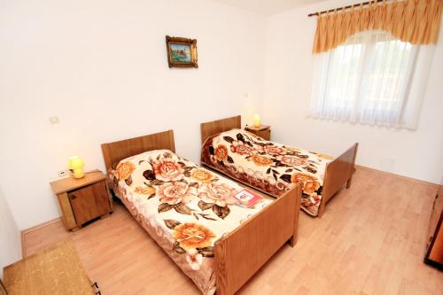 Family friendly house with a swimming pool Valtura Pula - 6913 - image 13