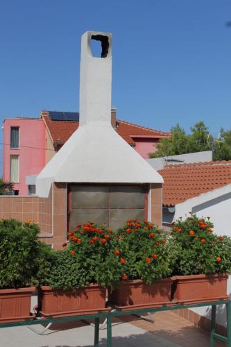 Apartments by the sea Bilo Primosten - 8364 - image 7