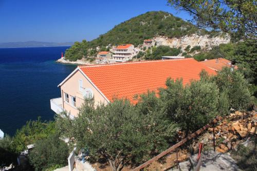  Apartment Zaklopatica 8342b in Lastovo