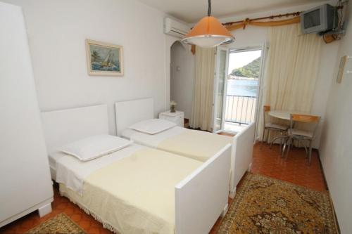 Apartments by the sea Zaklopatica Lastovo - 8357 - image 5