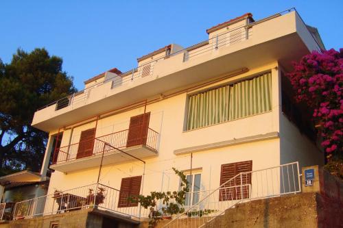  Apartments by the sea Ubli, Lastovo - 8354 in Ubli