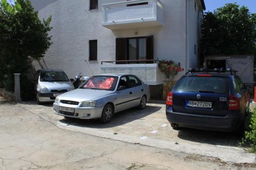 Apartments with a parking space Kukljica Ugljan - 8278 - image 7