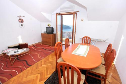 Apartments with WiFi Dubrovnik - 8554 - image 10
