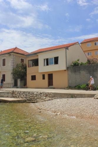 Apartments by the sea Sali, Dugi otok - 8194 in Sali