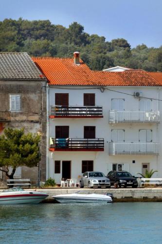  Apartments by the sea Kukljica, Ugljan - 8260 in Kukljica