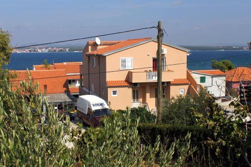 Apartments by the sea Tkon, Pasman - 8455 - Tkon