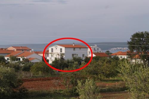 Apartments by the sea Mrljane Pasman - 8463 - image 6