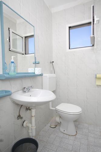 Apartment Mrljane 8464a - image 2