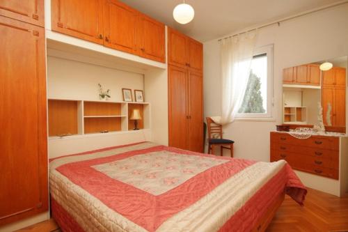 Apartments with WiFi Dubrovnik - 8600 - image 9