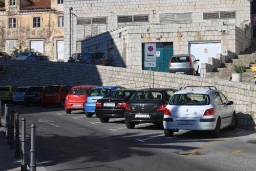 Apartments by the sea Dubrovnik - 8552 - image 7