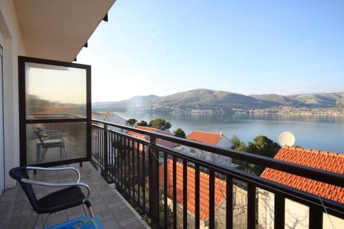 balkon/terras, Seaside apartments with a swimming pool Okrug Donji, Ciovo - 8664 in Okrug Donji