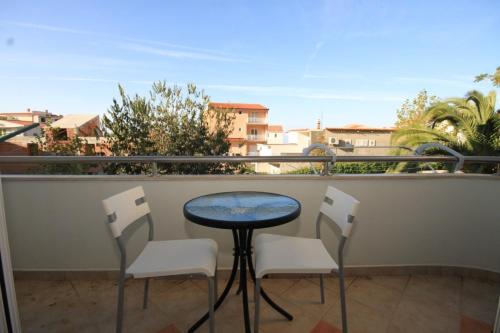 Apartments by the sea Tucepi Makarska - 8742 - image 13