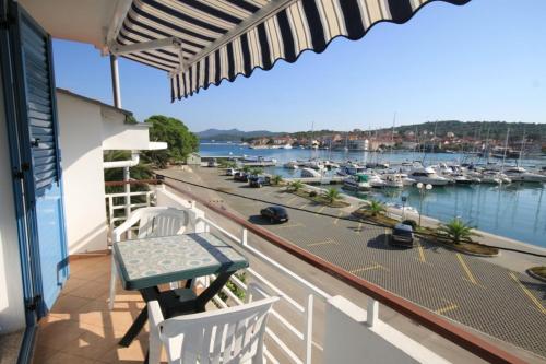 Apartments and rooms by the sea Kukljica Ugljan - 8408 - main image