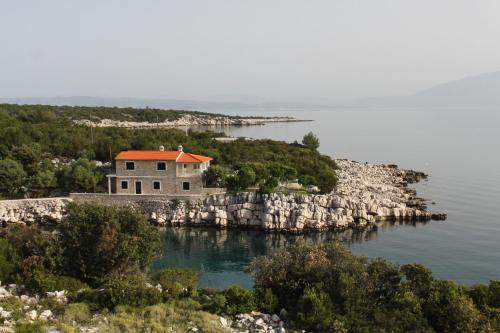 Apartments by the sea Cove Pokrivenik, Hvar - 8673