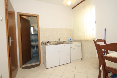 Apartments by the sea Slano Dubrovnik - 8599 - image 12
