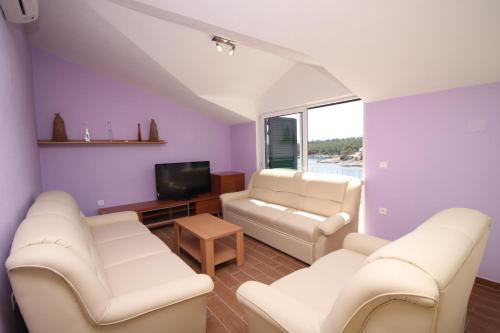 Two-Bedroom Apartment with Terrace and Sea View