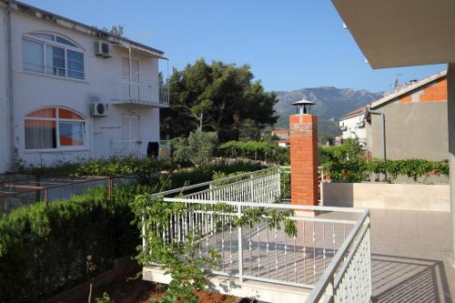 Apartment Jelsa 8765f - image 12
