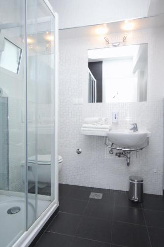 Apartments with a parking space Hvar - 8791 - image 13