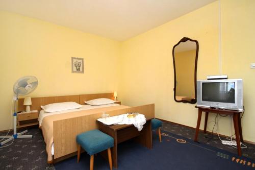 Twin Room with Balcony and Sea View