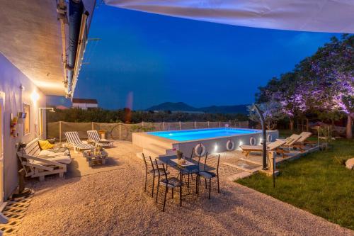 泳池, Holiday house with a swimming pool Opuzen, Neretva Delta - Usce Neretve - 8818 in 柯普新