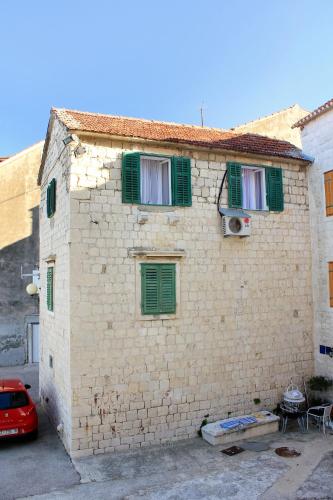  Apartments by the sea Kastel Stafilic, Kastela - 8678 in Kaštela