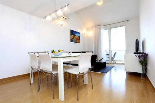 Fasiliteter, Apartments by the sea Zecevo Rtic, Rogoznica - 10333 in Rogoznica