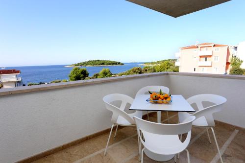 Balkong/terasse, Apartments by the sea Zecevo Rtic, Rogoznica - 10333 in Rogoznica
