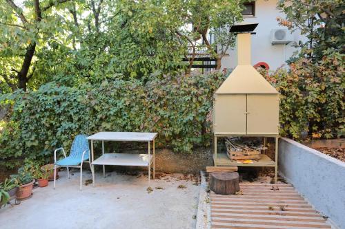 Apartments with a parking space Okrug Gornji Ciovo - 10343 - image 7