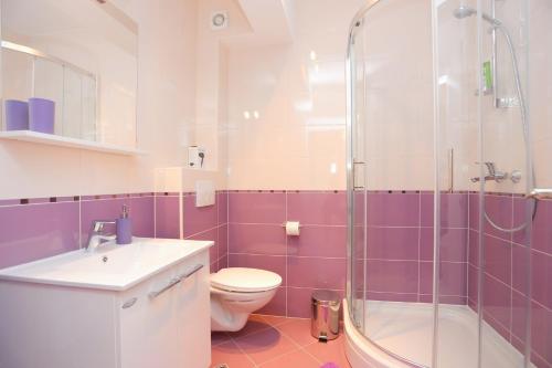 Two-Bedroom Apartment with Terrace image 9