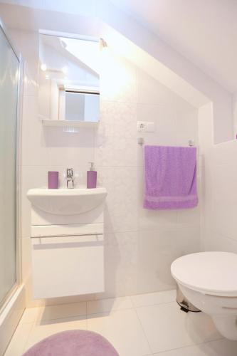 Two-Bedroom Apartment with Terrace image 8
