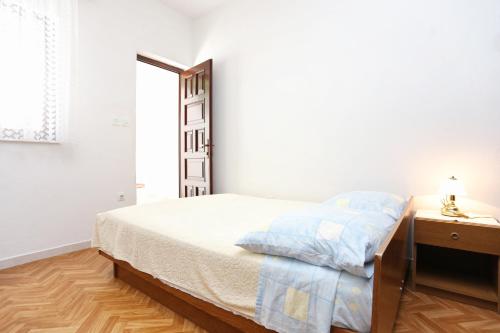Studio with Terrace and Sea View image 7