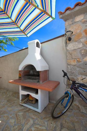Holiday house with a parking space Kasic Sibenik - 11079 - image 2