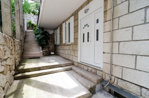 Apartments and rooms with WiFi Dubrovnik - 11145 - image 6