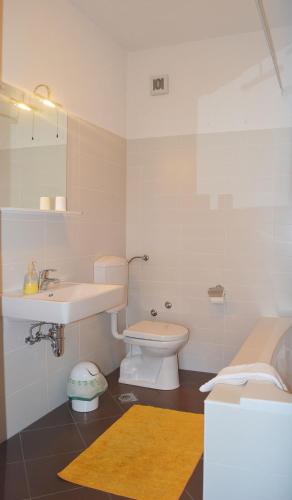 Apartments with parking space Makarska - 11361 - image 4