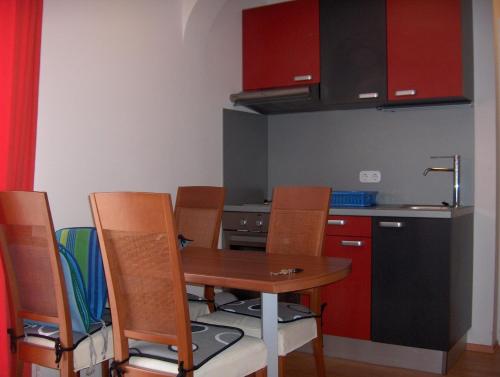 Apartments with a parking space Jezera Murter - 11373 - image 7
