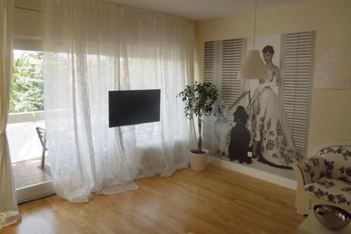 Studio with Balcony