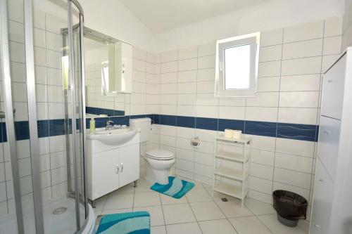 Apartments by the sea Suhi Potok Omis - 11401 - image 3