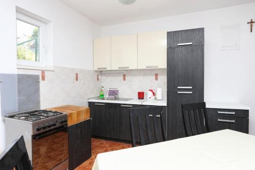 Holiday Home Kanica 10367 - main image