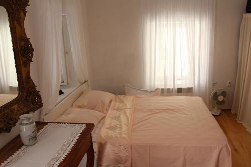 Rooms by the sea Makarska - 11096 - image 8