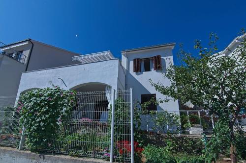  Apartments with a parking space Postira, Brac - 11168 in Postira
